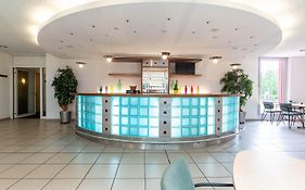 B&B Hotel Lully 3 Lakes